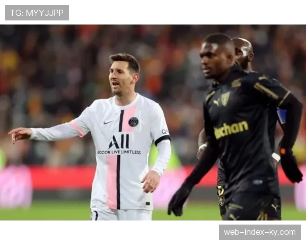 巴黎阿什拉夫马尔基尼奥斯领衔 后防经验值得信赖